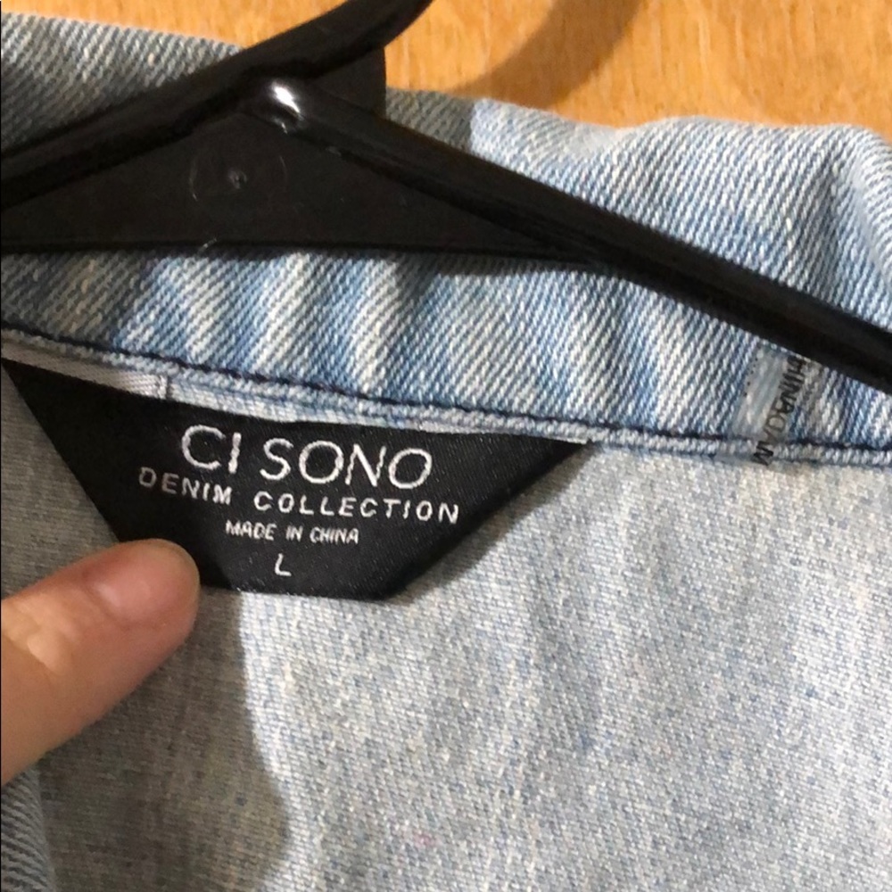 Jean jacket - Picture 2 of 3